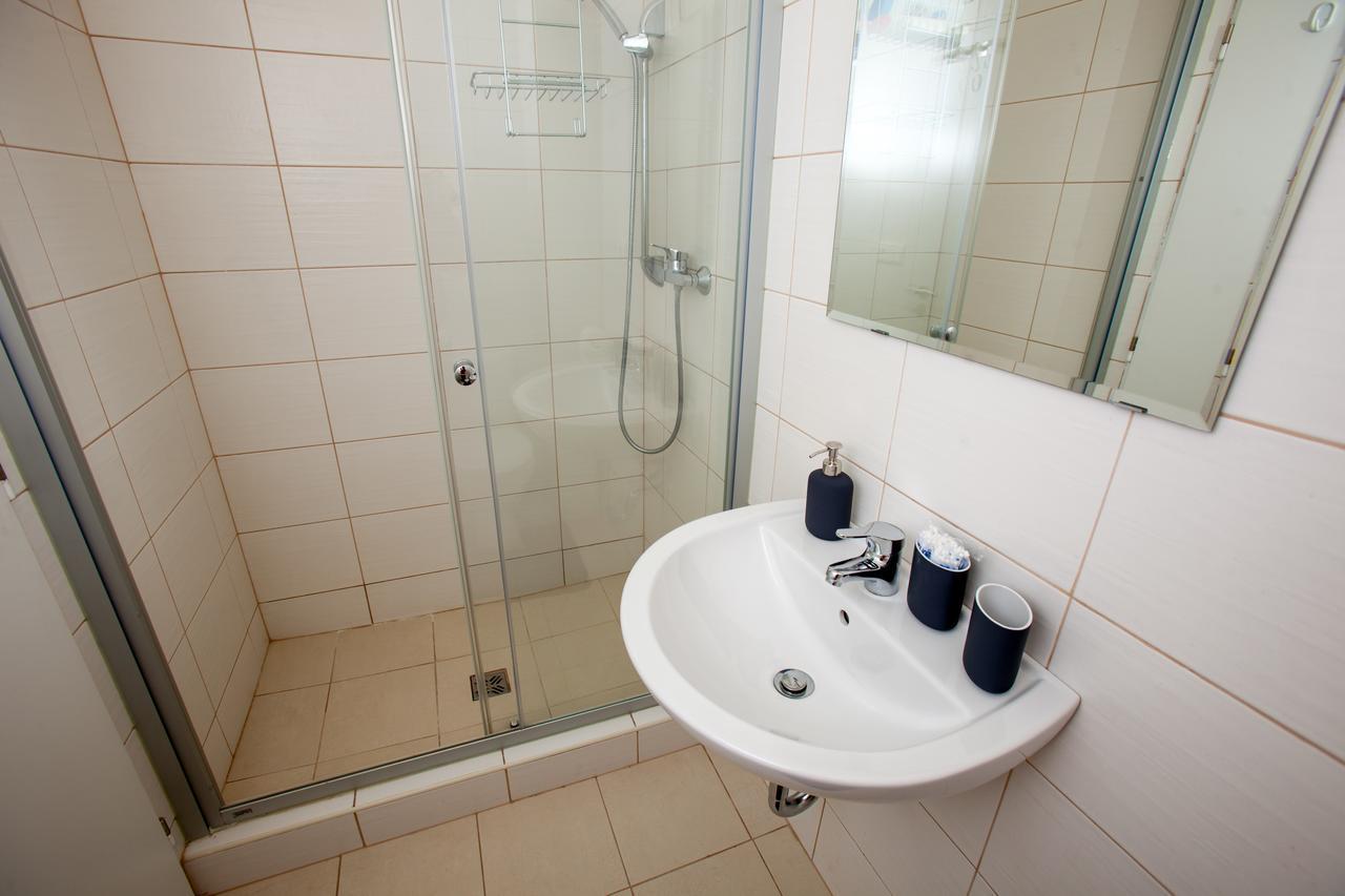 Hradcanska Apartment *